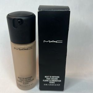 💕BNIB MAC NEXT TO NOTHING FACE COLOUR💕